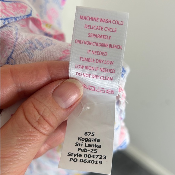 LILLY PULITZER Seacoast Linen Button Down Top Size Large - Picture 13 of 15